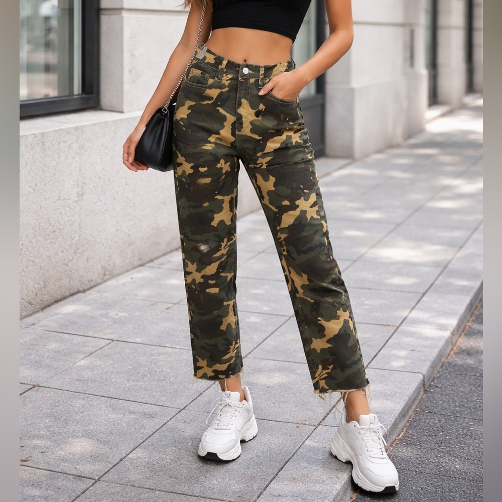 Lucky & Blessed x Rolling Ranch camo ankle jeans raw hem size 10 women’s pants